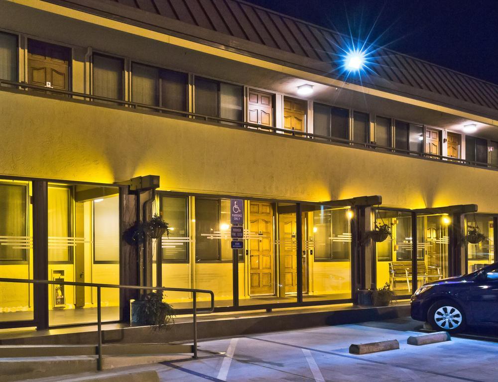 Hotel Strata Mountain View Zewnętrze zdjęcie